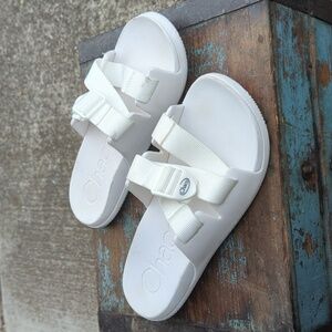 Chaco white sandals Women's Size 8 Last Chance